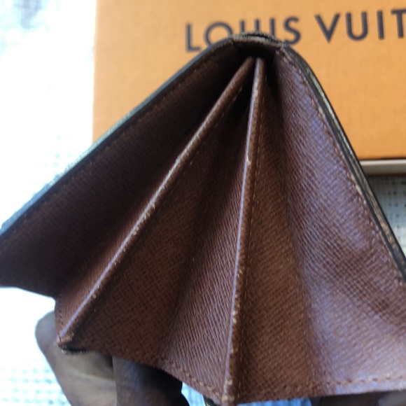 Authentic Louis Vuitton Monogram Sarah Long Wallet with Box - Picture 6 of 15